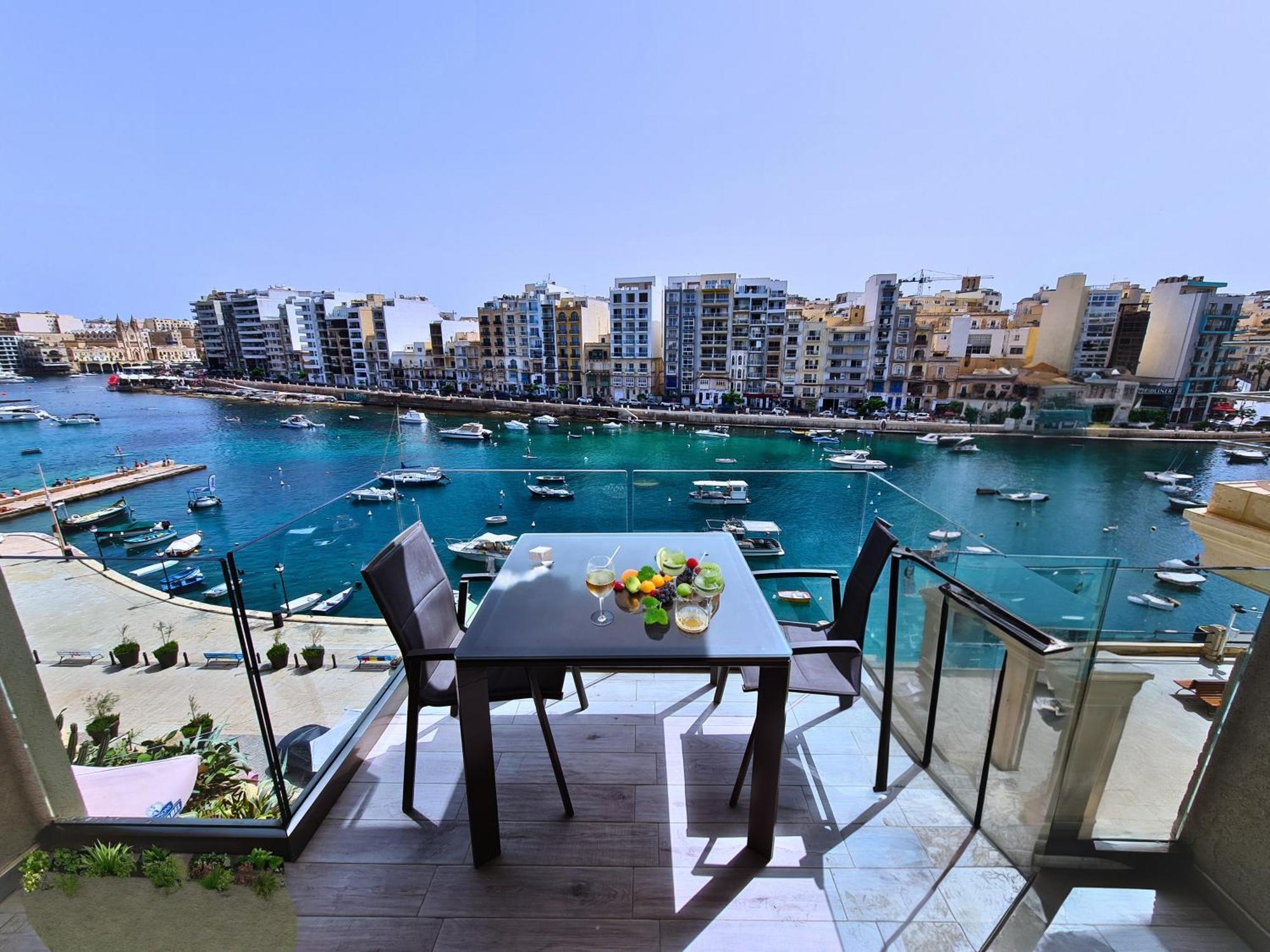 Supreme Seafront Apt With Balcony In St.Julian'S Saint Julian's Eksteriør bilde